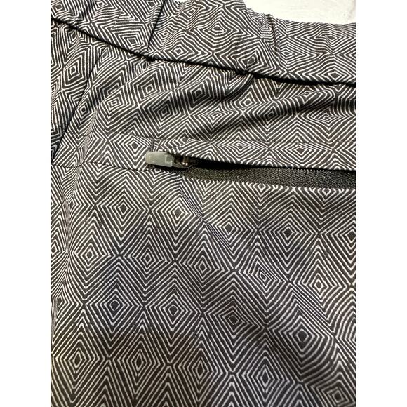 Eddie Bauer Size Medium Shorts - Picture 7 of 9